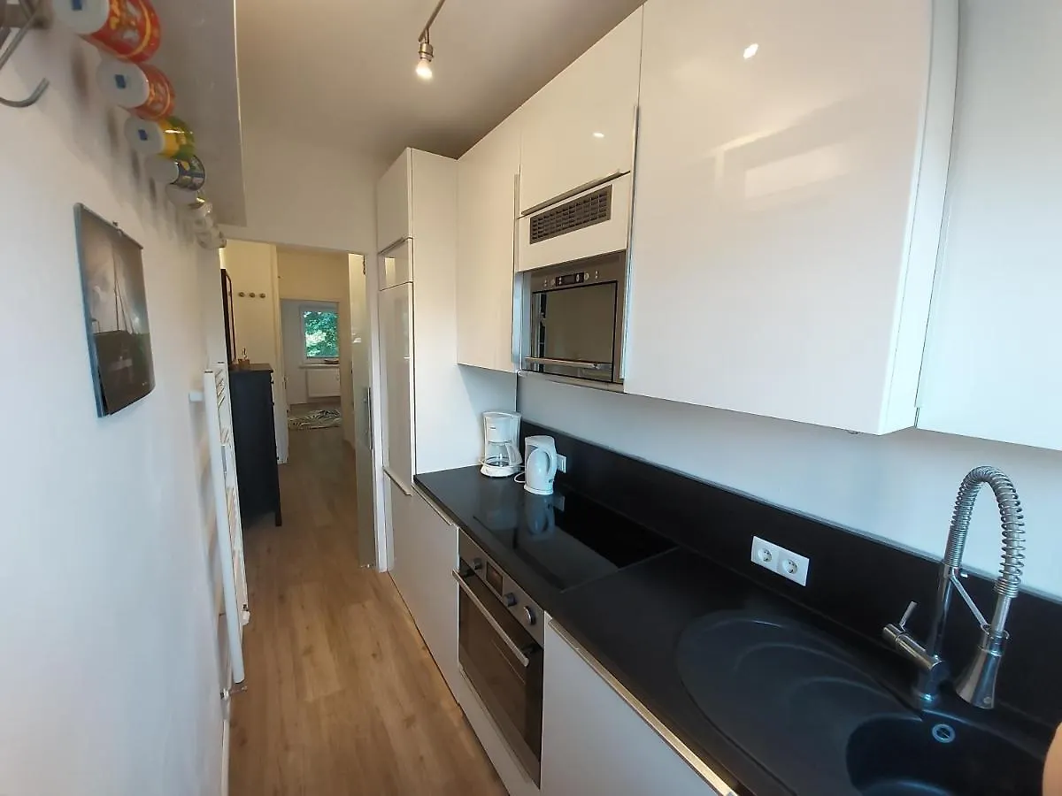 Zentrale 3-Zi.-Wohnung, 3 Gehminuten U-Burgstrasse U2 Hamburg Apartment