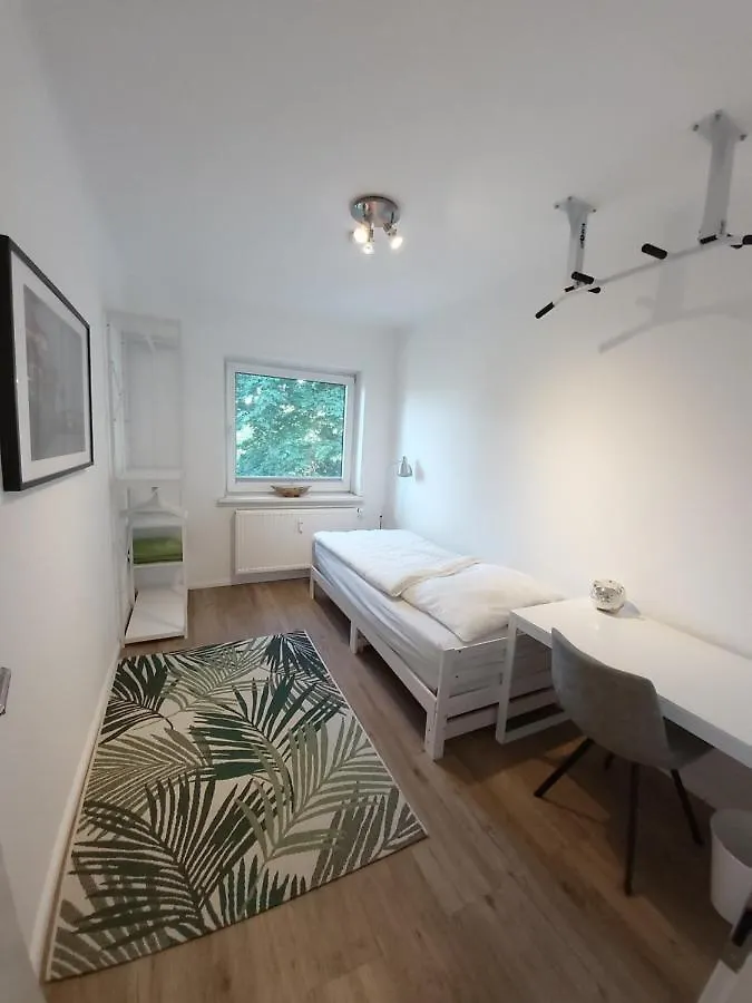 Zentrale 3-Zi.-Wohnung, 3 Gehminuten U-Burgstrasse U2 Hamburg 0*,  Germany